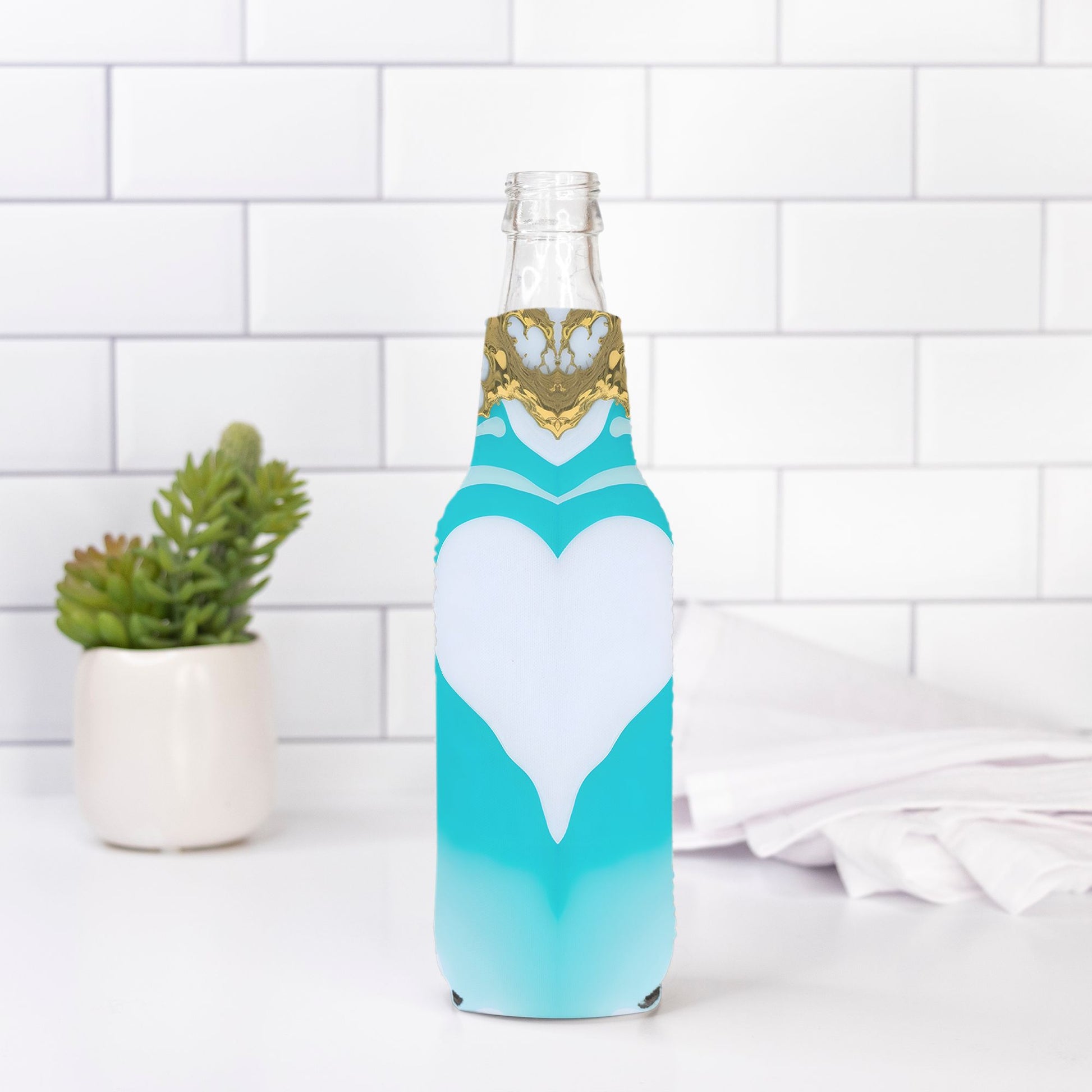 Add a touch of love to your bottle with our Bottle Wrap - White Turquoise Heart from Designs On The Go. Featuring a charming heart design in white and turquoise, this durable wrap brings style and personality to your hydration routine. Perfect for expressing your affection, it's an ideal accessory for any bottle.